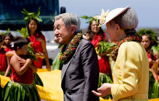 20090716_emperor-empress-hula 20090716_emperor-empress-hula
