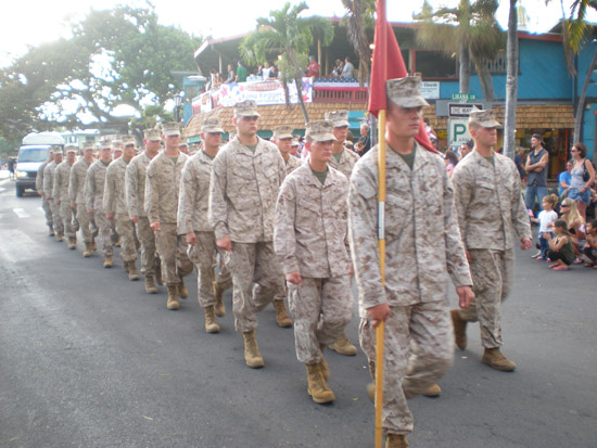 parademarines The formation of Marines drew a standing ovation along the parade route.