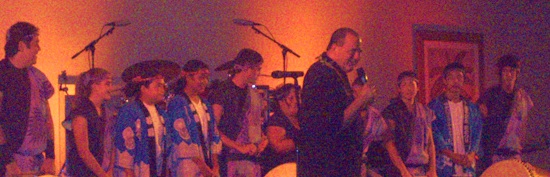 SaveKahaluuDeLima Comedian Frank De Lima with the Kona Daifukuji Taiko Drummers. (Hawaii 24/7 photo courtesy of Margaret Masunaga)