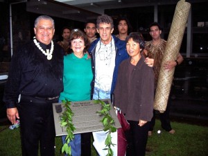 09 Hilo Library Naha Stone Interpretive Sign-install team1