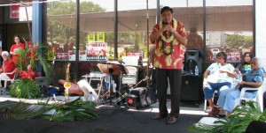 Mufi Hannemann's speech included a little about his childhood, education, mayoral experience and his vision as governor of Hawaii. (Hawaii 24/7 photo by Karin Stanton)