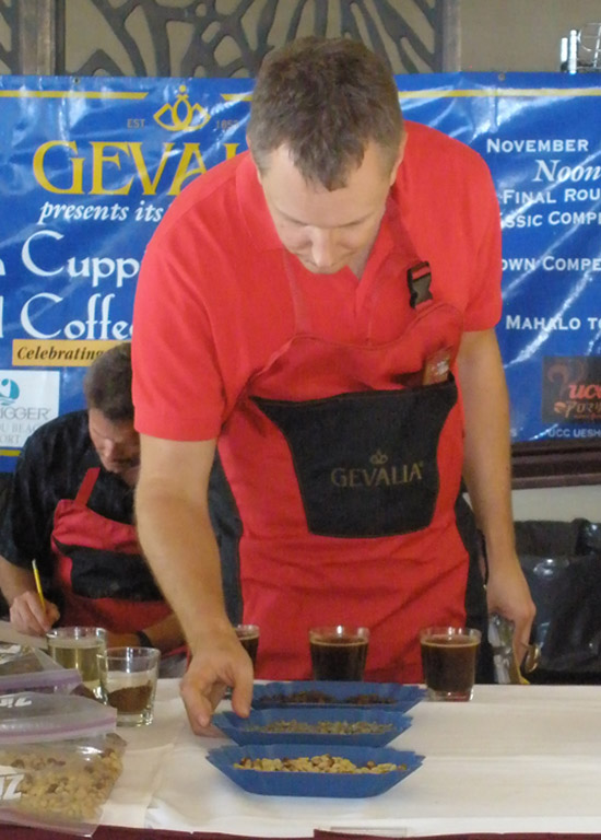 Cupping finals 2010 - Judge David Holfve