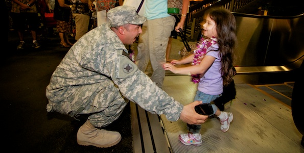United begins non-stop flights to Hilo Navy Lt. Carlos Reyes hadn't seen his three year-old daughter Maya in six months while stationed in Afghanistan, Hilo gave him a reunion. The inaugural daily flight from Los Angeles arrived early, full and captained by a Hilo native.