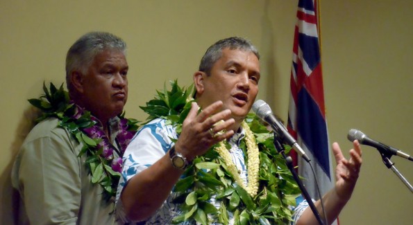 Hawaii County Mayor Billy Kenoi speaks to reporters from the People's Republic of China, Russia, South Korea, Vietnam, Japan and Pacific nations during an event hosted by the Hawaii Island Economic Development Board and the Hawaii Visitors Bureau Wednesday (Nov 9) in Honolulu.