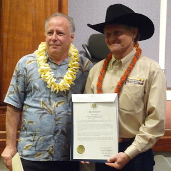 Sen. Russell Ruderman and Dr. Tim Richards. (Photo courtesy of Hawaii Invasive Species Council)