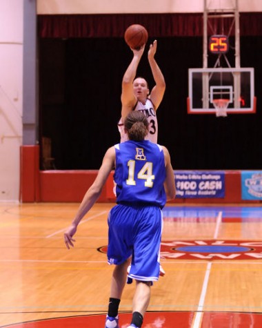 x-demaestri_002 Jay DeMaestri takes a jumper against the University of Alaska Fairbanks.