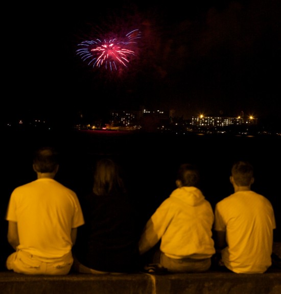 20090704_fireworks-star A fireworks burst creates a star over Hilo Bay.