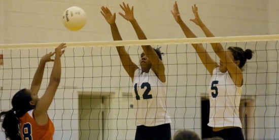 20090930_waiakea-cla-gvball03 Christian Liberty Academy played host to the Waiakea Warriors at Wainaku Gym for BIIF girls volleyball action. Waiakea won the match 25-2, 25-8, 25-7.
