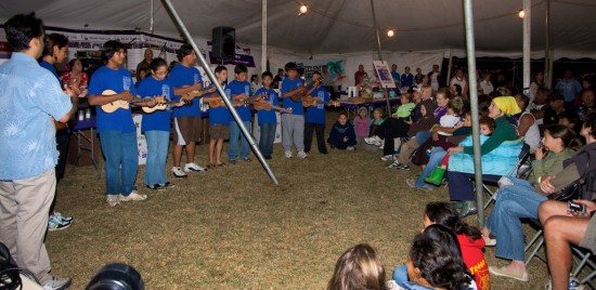 20091017_relay-for-life-waimea00301 Students entertain with ukulele during the opening ceremony for Relay for Life.