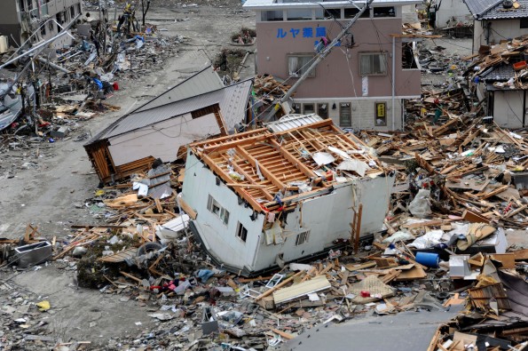 Search-and-Rescue Workers Arrive in Ofunato