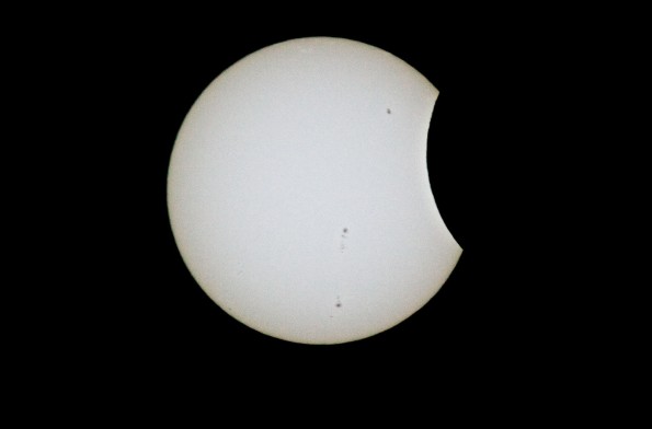 20120520-1526_partial-solar-eclipse Partial Solar Eclipse seen from Hawaiian Paradise Park, Puna, Hawaii at 3:26 p.m. HST May 20, 2012 Photography by Baron Sekiya | Hawaii 24/7