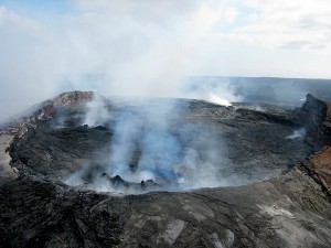 20120521_usgs-puuoo A perched, actively circulating lava lake in the Pu‘u ‘O‘o crater fumed vigorously on May 21, 2012 (view to southwest). Photo courtesy of USGS/HVO