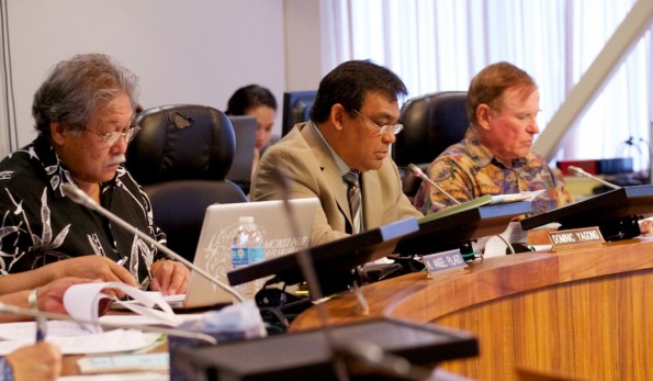 20120820_county-pilago-yagong-hoffman Councilmembers Angel Pilago, Chairman Dominic Yagong, Pete Hoffman listen to County Clerk Jamae Kawauchi talk about the Primary Election. Photography by Baron Sekiya | Hawaii 24/7