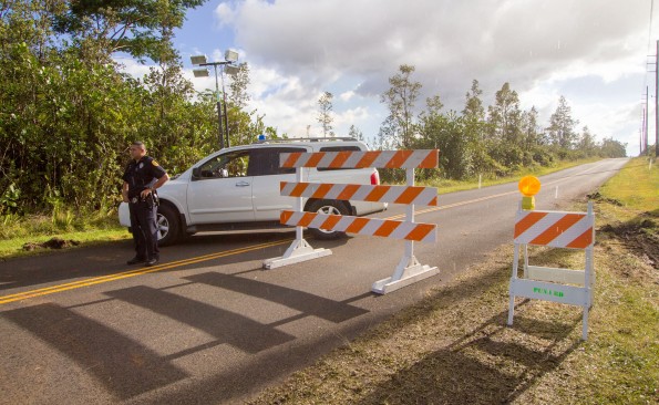 Apa‘a Street access is closed to everyone except residents of that section and with emergency personnel. Photography by Baron Sekiya | Hawaii 24/7