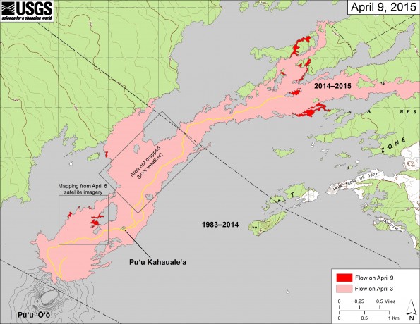 This map shows recent changes to Kīlauea’s active East Rift Zone lava flow field. The area of the flow on April 3 is shown in pink, while widening and advancement of the flow as of April 9 is shown in red. We were not able to map some parts of the flow field with breakouts today due to poor weather, and these areas are denoted in boxes. Neither area has changed significantly since our previous mapping. See the map posted on April 1 to see the entire June 27th lava flow field and location of Pāhoa.