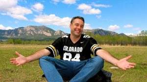 Award-winning hip hop musician and educator Mr. Kneel, aka Neil McIntyre, will present a lively hip hop family event at the Thelma Parker Memorial Public Library in Waimea at 10 a.m. on Thursday, December 7. The event is free and open to the public.