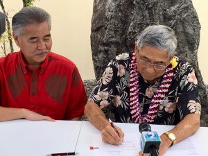 Gov. David Ige and Mayor Harry Kim signed a Letter of Agreement releasing $12 million to support the county’s response to the active volcanic eruption occurring on Hawai‘i Island, along the East Rift Zone in Lower Puna.